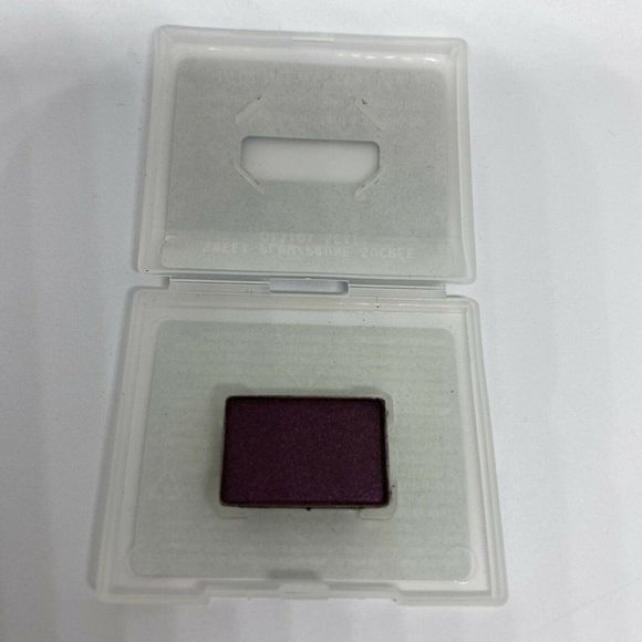 MARY KAY MINERAL EYE SHADOW  Sweet Plum - Picture 3 of 3